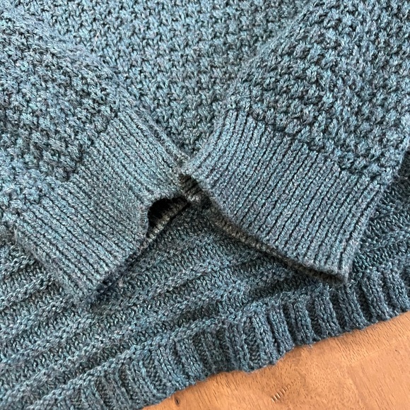 Textured Raglan Sleeve Sweater - Picture 5 of 6